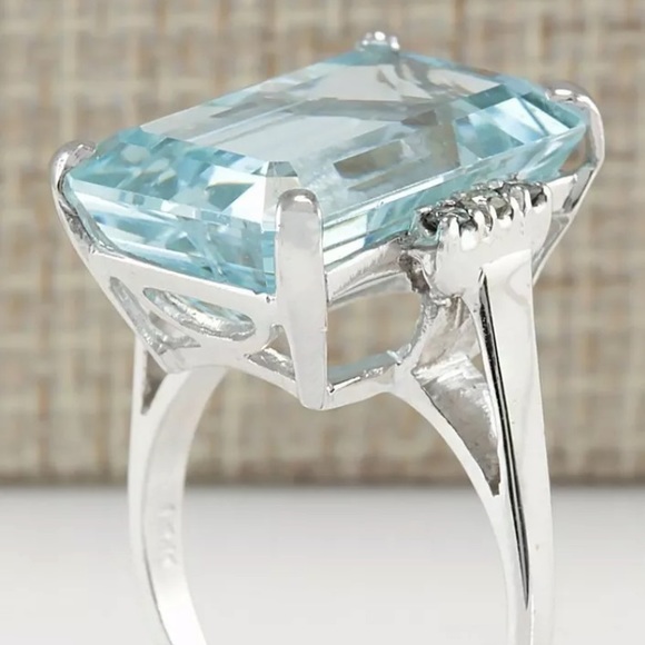Women 925 Silver Aquamarine Gemstone Ring - Picture 6 of 6